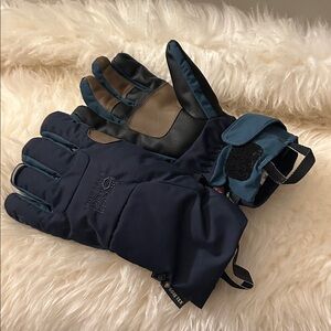 Mountain Hardwear Blue and Brown Gloves